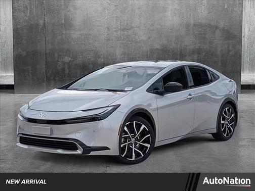 2025 Toyota Prius L