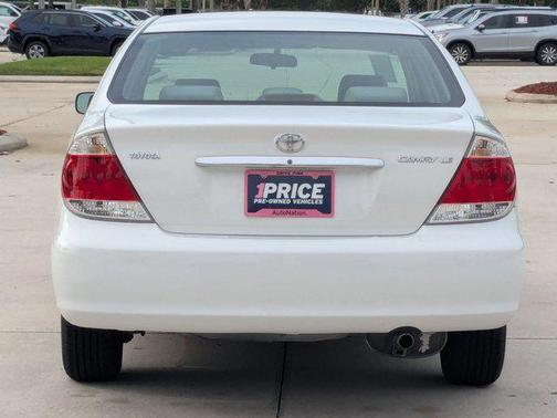2005 Toyota Camry LE