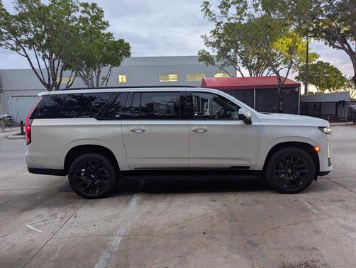 Crystal White Tricoat 2021 Cadillac Escalade ESV Sport