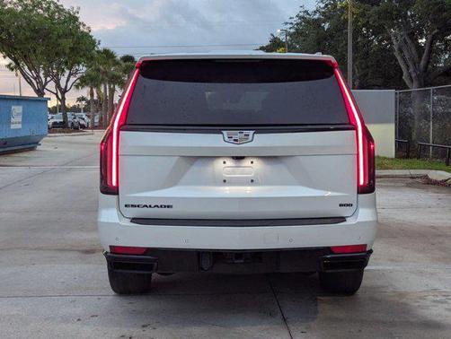 Crystal White Tricoat 2021 Cadillac Escalade ESV Sport