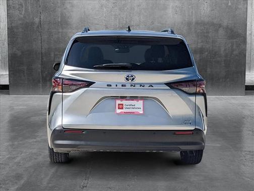 2024 Toyota Sienna XLE 8 Passenger