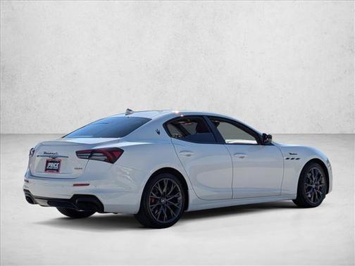 2022 Maserati Ghibli Modena