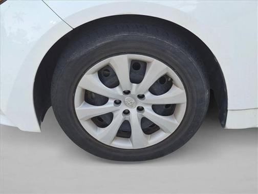 Super White 2020 Toyota Corolla LE