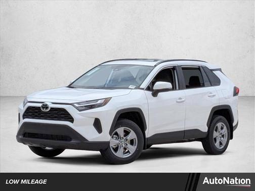 Ice Cap 2025 Toyota RAV4 XLE