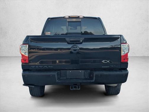 2019 Nissan Titan SL