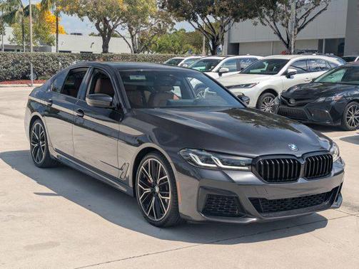 Dark Graphite Metallic 2023 BMW 540 i
