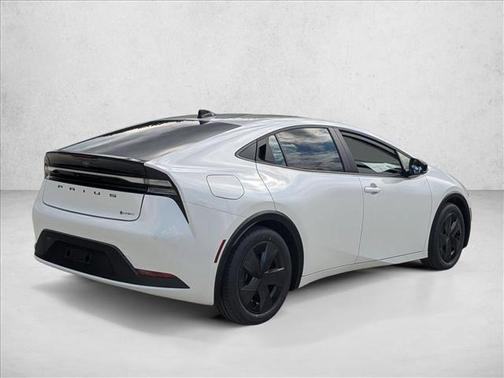 2026 Toyota Prius Plug-In Hybrid SE