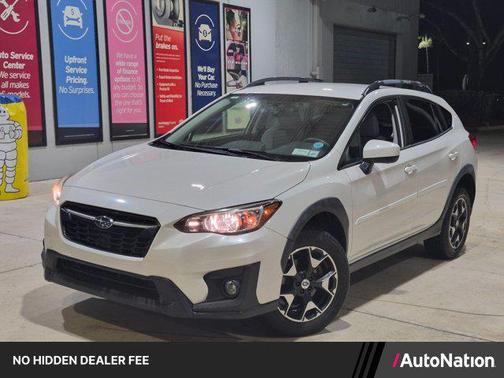 Crystal White Pearl 2018 Subaru Crosstrek 2.0i Premium