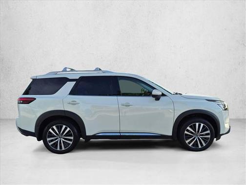 Pearl White Tricoat 2022 Nissan Pathfinder Platinum 2WD