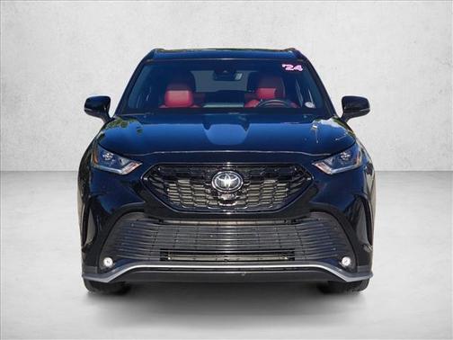 Midnight Black Metallic 2024 Toyota Highlander XSE