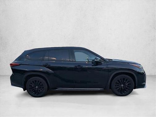 Midnight Black Metallic 2024 Toyota Highlander XSE