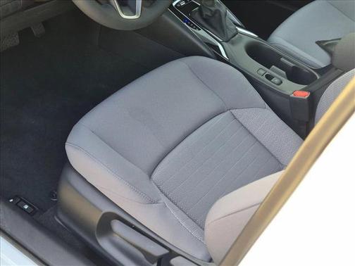 Wind Chill Pearl 2026 Toyota Corolla SE