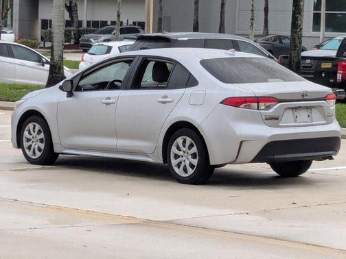 2023 Toyota Corolla Hybrid XLE