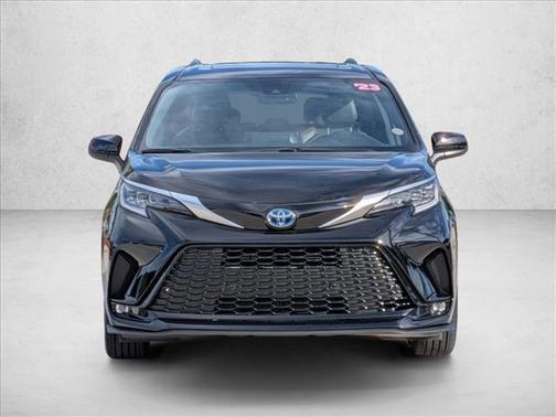 2023 Toyota Sienna XSE 7 Passenger