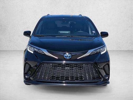 2023 Toyota Sienna XSE 7 Passenger