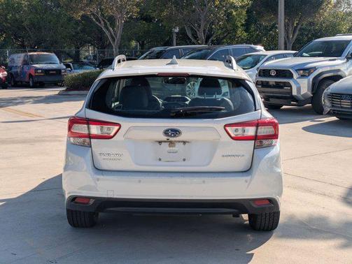 Crystal White Pearl 2018 Subaru Impreza 2.0i Limited