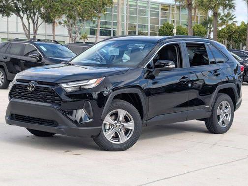 2025 Toyota RAV4 Hybrid LE