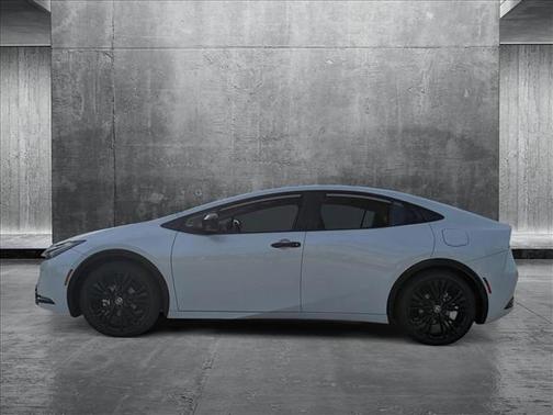 2025 Toyota Prius L