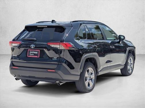 2025 Toyota RAV4 Hybrid LE