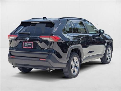 2025 Toyota RAV4 Hybrid LE