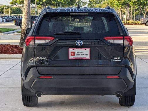 2024 Toyota RAV4 Hybrid XLE Premium