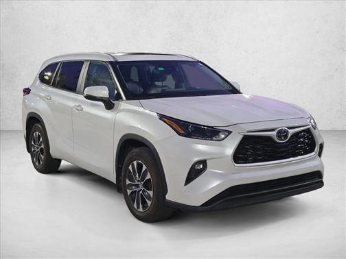 Wind Chill Pearl 2024 Toyota Highlander XLE
