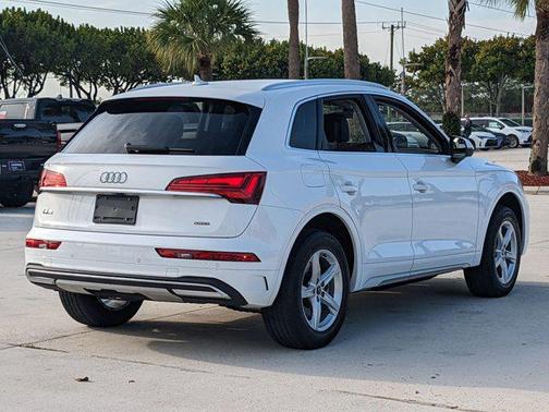 2024 Audi Q5 40 Premium