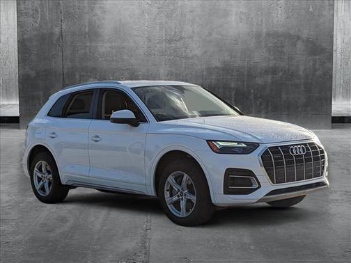 2024 Audi Q5 40 Premium