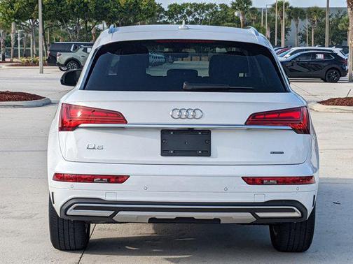 2024 Audi Q5 40 Premium