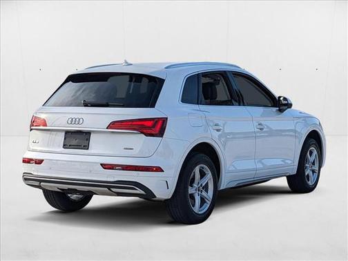 2024 Audi Q5 40 Premium
