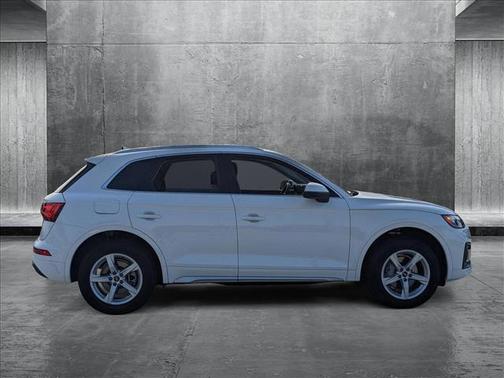 2024 Audi Q5 40 Premium