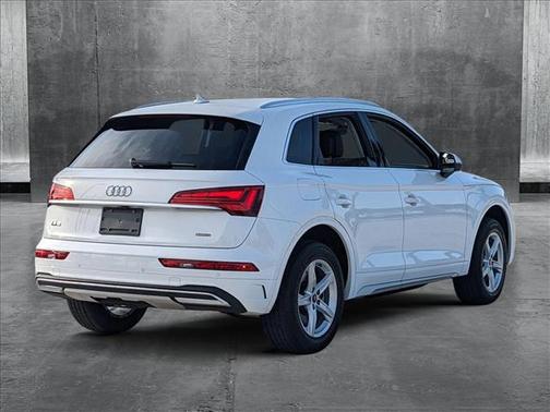 2024 Audi Q5 40 Premium