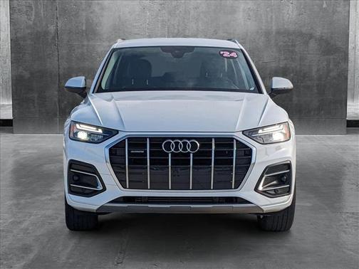 2024 Audi Q5 40 Premium