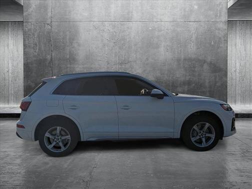 2024 Audi Q5 40 Premium
