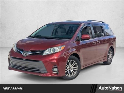 2018 Toyota Sienna XLE