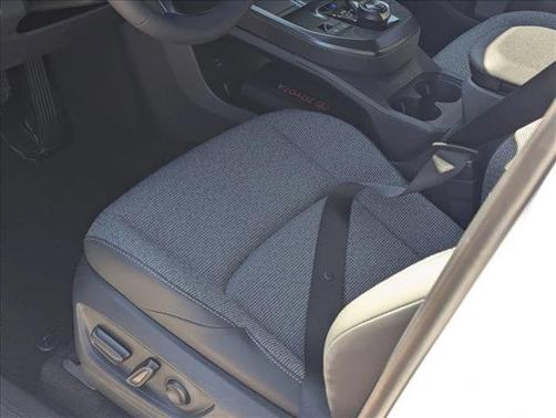 Wind Chill Pearl 2026 Toyota bZ XLE Plus
