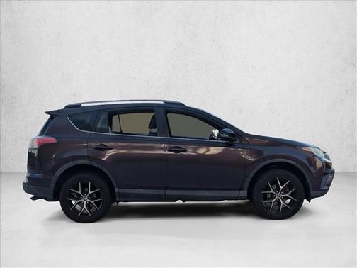 2017 Toyota RAV4 SE
