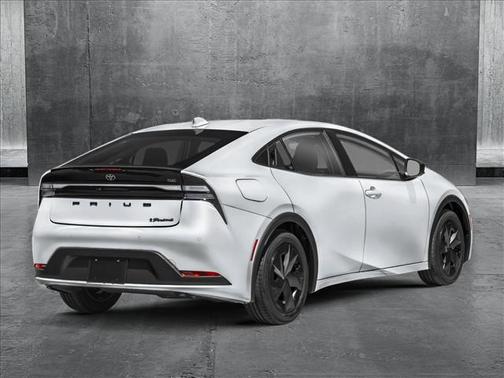 2025 Toyota Prius L