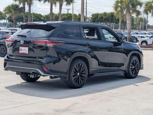 2024 Toyota Highlander XSE
