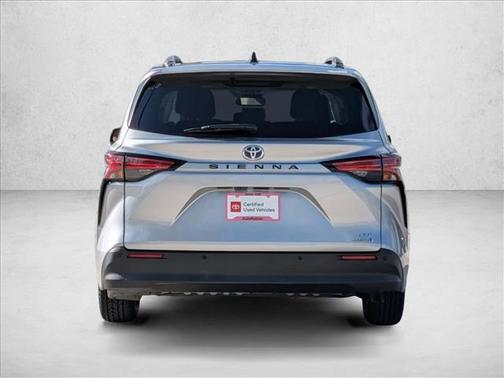 2021 Toyota Sienna XLE 8 Passenger