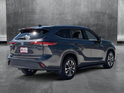 2021 Toyota Highlander Hybrid XLE