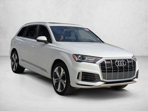 2022 Audi Q7 55 Premium Plus