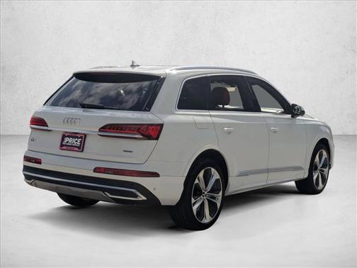 2022 Audi Q7 55 Premium Plus