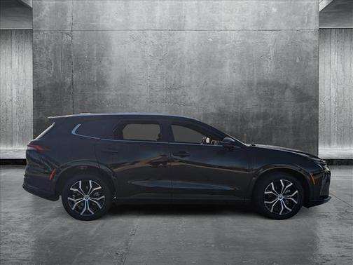 2025 Toyota Crown Signia XLE
