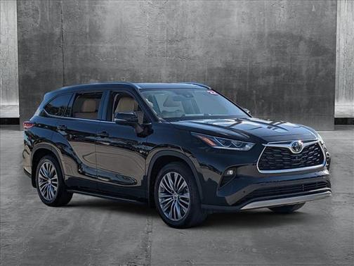 2022 Toyota Highlander Platinum
