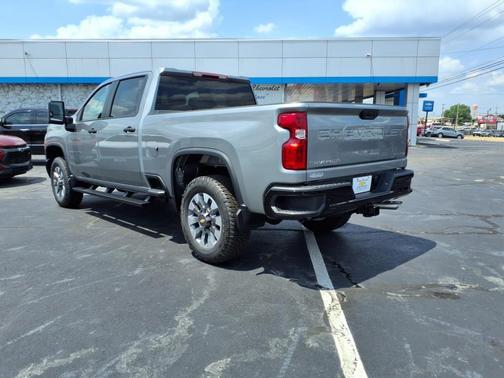2025 Chevrolet Silverado 2500 Custom