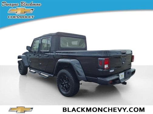 2022 Jeep Gladiator Sport