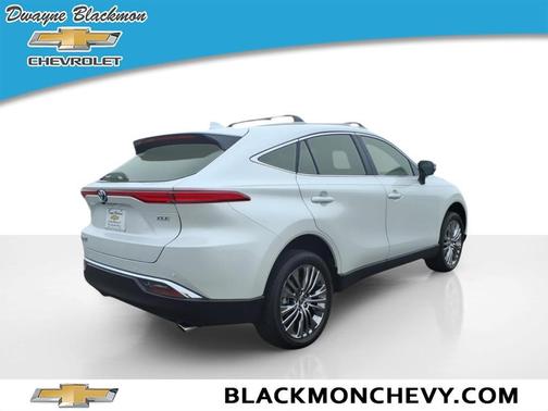 2024 Toyota Venza XLE