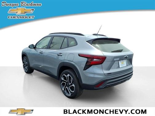 Sterling Gray Metallic 2026 Chevrolet Trax 2RS