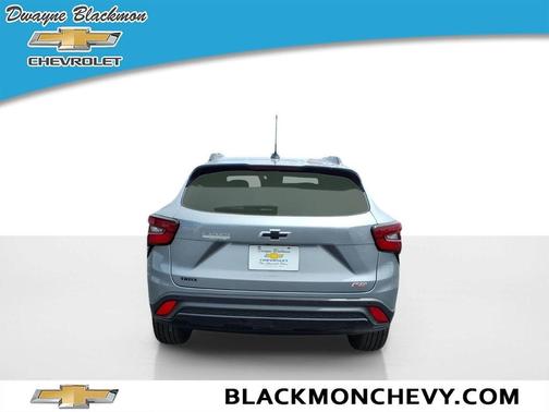 Sterling Gray Metallic 2026 Chevrolet Trax 2RS